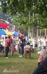 组图：赵薇《致青春》百张片场工作照曝光