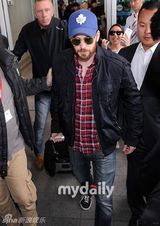 组图：“美队”克里斯抵韩拍《复联2》粉丝接机