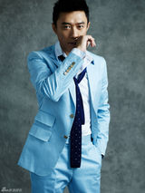 组图：王新褪去戎装潇洒时尚 大片帅气青春