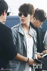 组图：SuperJunior SISTAR等便装亮相机场