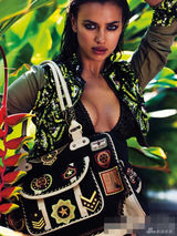 组图：C罗女友伊莉娜丰乳傲人 性感泳装秀半球