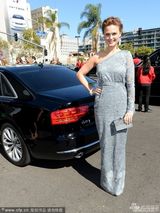 组图：《识骨寻踪》艾米丽-丹斯切尔亮相艾美