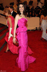 高清组图：纽约大都会庆典 蕾切尔-薇姿低胸性感