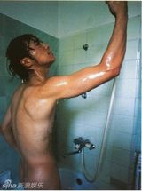 策划：上杂志被脱光的日本一线男星 全裸肉搏战