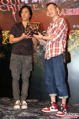 组图：郑伊健心疼老婆禁熬夜 拒生宝宝没动摇