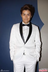 组图：关之琳矢口否认将嫁 众星争艳露胸秀腿