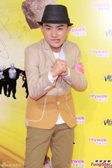 组图：《笑功》吴君如郑中基上演激烈床戏