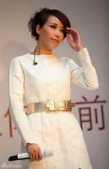 组图：金池北京大婚 计划三年内生子