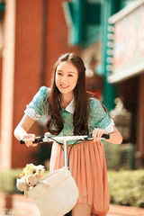 组图：程砚秋清新写真 甜美可爱青春无敌