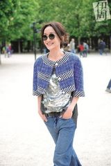 高清图：周迅青春大片追逐梦想自由跳跃