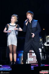 组图：蔡依林笑称踢走阿信成“五月花”主唱