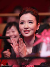 高清组图：张萌玩转《星光大道》 俏皮美艳气色佳 