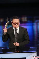 组图：梁乐民及陆剑青凭《寒战》获最佳编剧