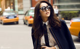 组图：佟丽娅街拍写真演绎摩登复古风