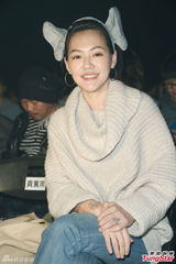 组图：小S不惜展示小腹亲证没怀孕