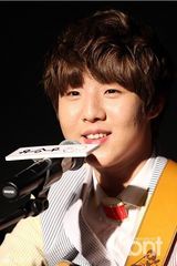 组图：刘承宇出席出道专辑发布尽显可爱魅力