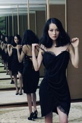 组图：唐于鸿致敬《盗梦空间》 演绎试衣间性感诱惑