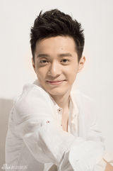 组图：刘智扬阳光写真笑容温暖直击人心