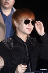 高清图：韩国五大组合天团开唱 SJ压轴掀高潮 