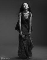 组图：李曼黑白时尚大片曝光 尽显文艺范儿