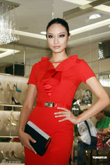 组图：白歆惠强调与迷奸案无关 恋情不受影响