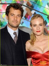 组图：37岁女星黛安-克鲁格现身大秀性感胸围