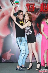 组图：黄宗泽望翻版胡杏儿夺港姐