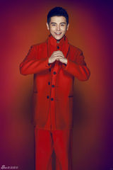 组图：孙坚红火开年写真 优质型男气宇不凡