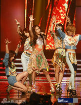 组图：神话合体回归夺《Countdown》冠军风采依旧