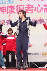 组图：林晓培呼吁曹格勿被酒精控制 明年将发片