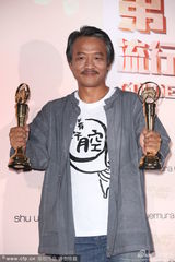 组图：谢铭祐获最佳台语男歌手最佳台语专辑奖