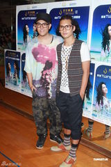 组图：Twins为演唱会彩排 表演嘉宾Boyz助阵