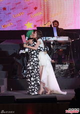 组图：阮兆祥个唱首场开锣 徐子珊王祖蓝助阵