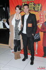 组图：谢天华徐子珊吕慧仪为《恭喜发财》谢票