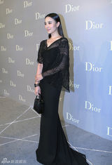 组图：张曼玉章子怡那英寒冬竞艳低调奢华