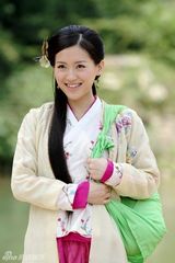 组图：《倾城雪》曝剧照 苏青古装造型温婉淡雅