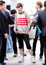 组图：神起SJ少时等SM家族赴印尼开唱亮相机场