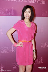 幻灯图：香港小姐首次面试 50位佳丽演曼妙诱惑