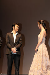 高清图：《武侠》釜山首映 金城武汤唯盛装出席