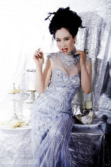 组图：芙蓉姐姐化身僵尸新娘 透视婚纱红唇滴血