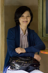 组图：电影《飞越老人院》探班 徐帆获赠书法