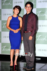 组图：金智英刘俊尚出席新片《Touch》发布会