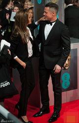 组图：朱莉皮特英国奥斯卡大秀恩爱羡煞旁人