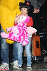 组图：萧敬腾开唱回归音乐本身 一套服装到底