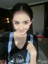 组图：全国校花微博大搜罗 性感爆乳VS清纯可爱