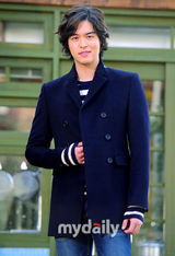 组图：探班《荣光的在仁》片场 千正明朴敏英下厨