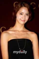 组图：韩彩英崔智友等出席时尚品牌发布会