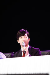 独家高清：韩团MBLAQ发新辑《BROKEN》化身暖男