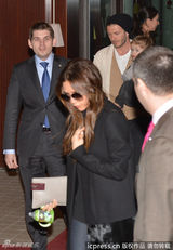 组图：贝克汉姆举家为三公子庆生 克鲁兹顽皮