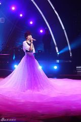 组图：温岚《歌狂》走光 节目组称后期删减